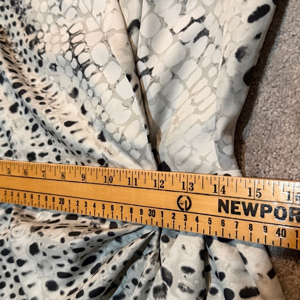 Calvin Klein Snake Print Faux Wrap Dress Size 8 - Picture 7 of 8
